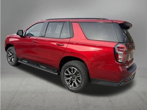 Used 2023 Chevrolet Tahoe Z71 w/ Luxury Package image 3