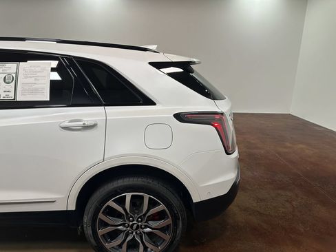 Used 2023 Cadillac XT5 Sportv w/ Platinum Package AWD/4WD image 46