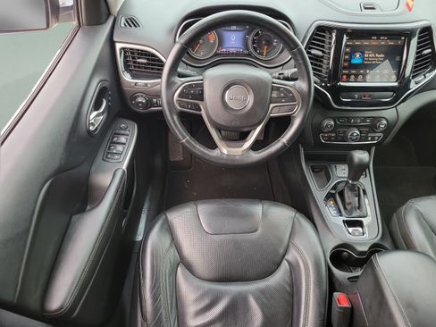 Used 2019 Jeep Cherokee Limited FWD image 8