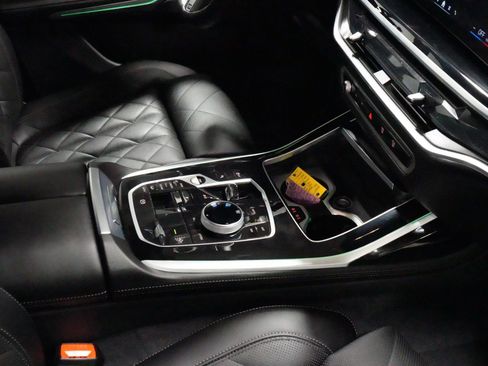 Used 2024 BMW X7 xDrive40i w/ Executive Package image 5