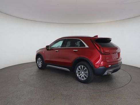 Used 2021 Cadillac XT4 Premium Luxury w/ Cold Weather Package AWD/4WD image 11