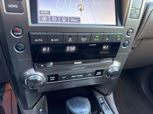 Used 2017 Lexus GX 460 image 18