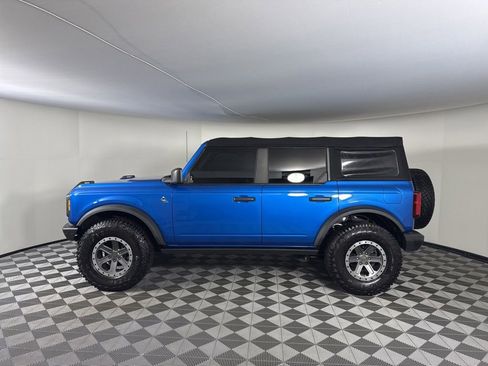 Used 2021 Ford Bronco Black Diamond AWD/4WD image 2