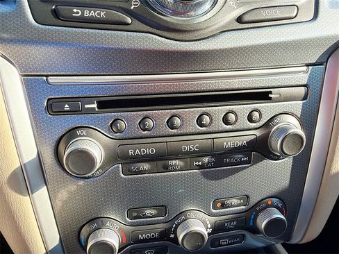 Used 2020 Nissan Pathfinder SL w/ Cargo Package image 16