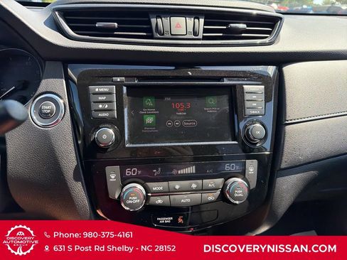 Used 2019 Nissan Rogue SV w/ Premium Package FWD image 16