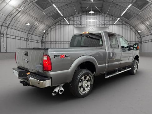 Used 2011 Ford F250 Lariat w/ Lariat Interior Pkg AWD/4WD image 6