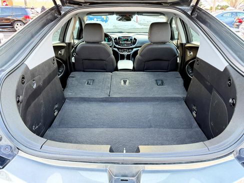 Used 2017 Chevrolet Volt LT w/ Comfort Package image 35