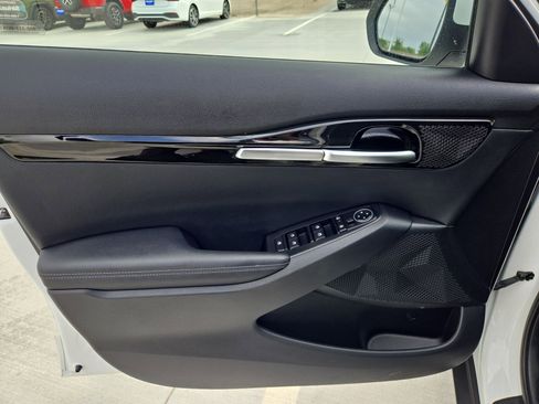 Used 2025 Kia Seltos S FWD image 13