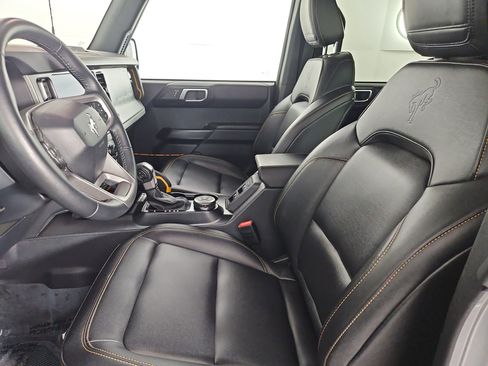 Used 2024 Ford Bronco Badlands image 13