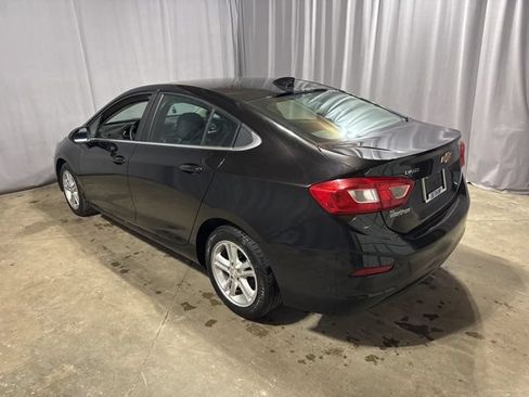 Used 2016 Chevrolet Cruze LT FWD image 2