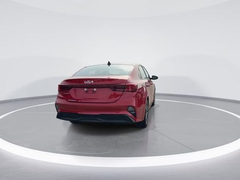 Used 2024 Kia Forte LXS image 7