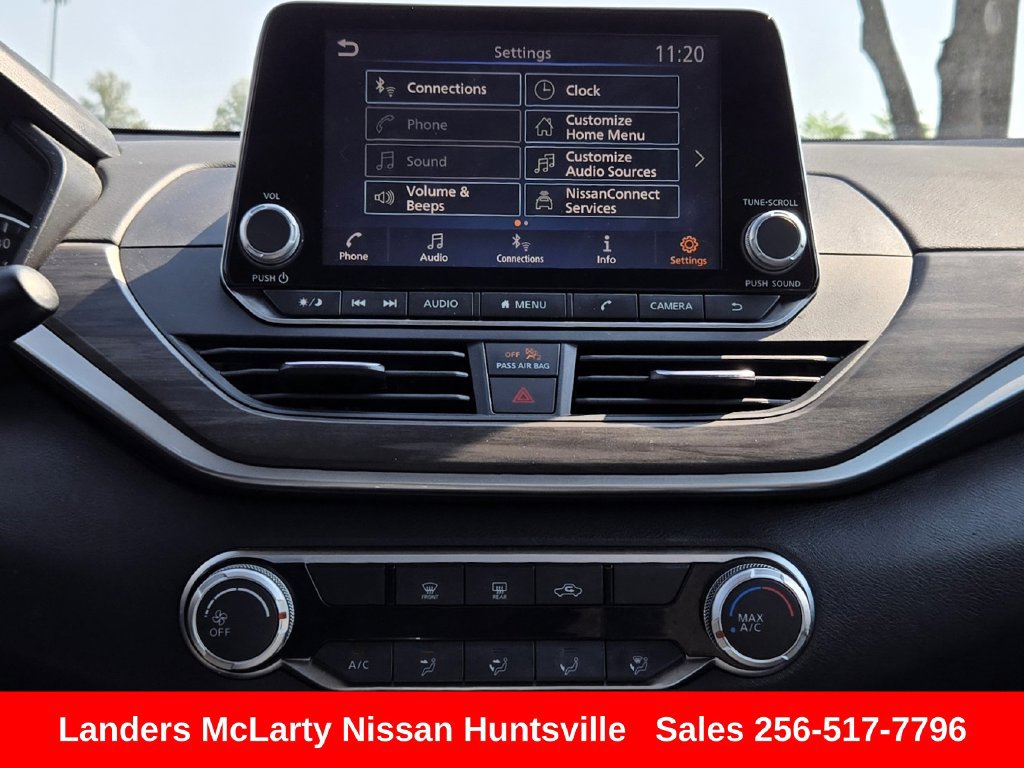 Used 2025 Nissan Altima 2.5 SV FWD image 18