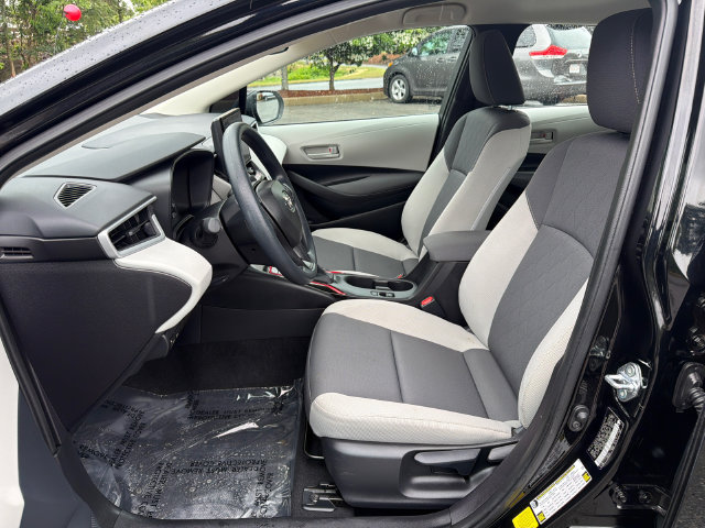 Used 2025 Toyota Corolla LE FWD image 24