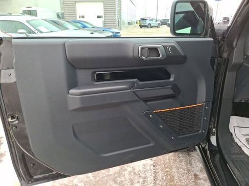 Used 2024 Ford Bronco Badlands image 7