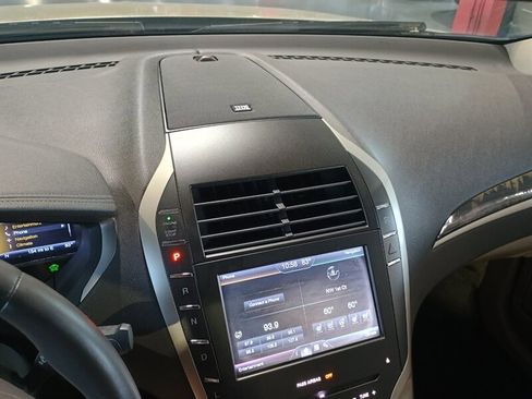 Used 2016 Lincoln MKZ Hybrid w/ Equipment Group 600A Reserve FWD image 22