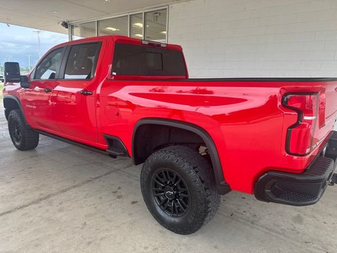 Used 2024 Chevrolet Silverado 2500 ZR2 AWD/4WD image 12
