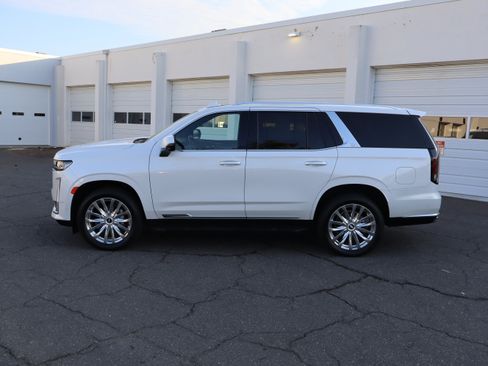 Used 2023 Cadillac Escalade Premium Luxury w/ Performance Package AWD/4WD image 7