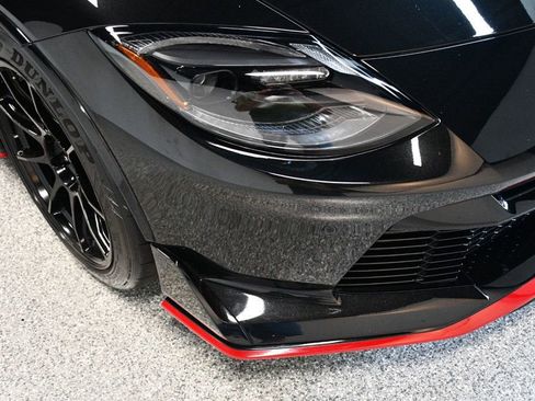Used 2025 Nissan Z NISMO w/ Floor Mat Package RWD image 10