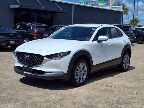 Used 2021 MAZDA CX-30 FWD 2.5 S w/ Select Package image 3