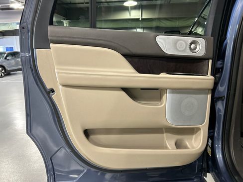 Certified 2023 Lincoln Navigator L Reserve AWD/4WD image 23
