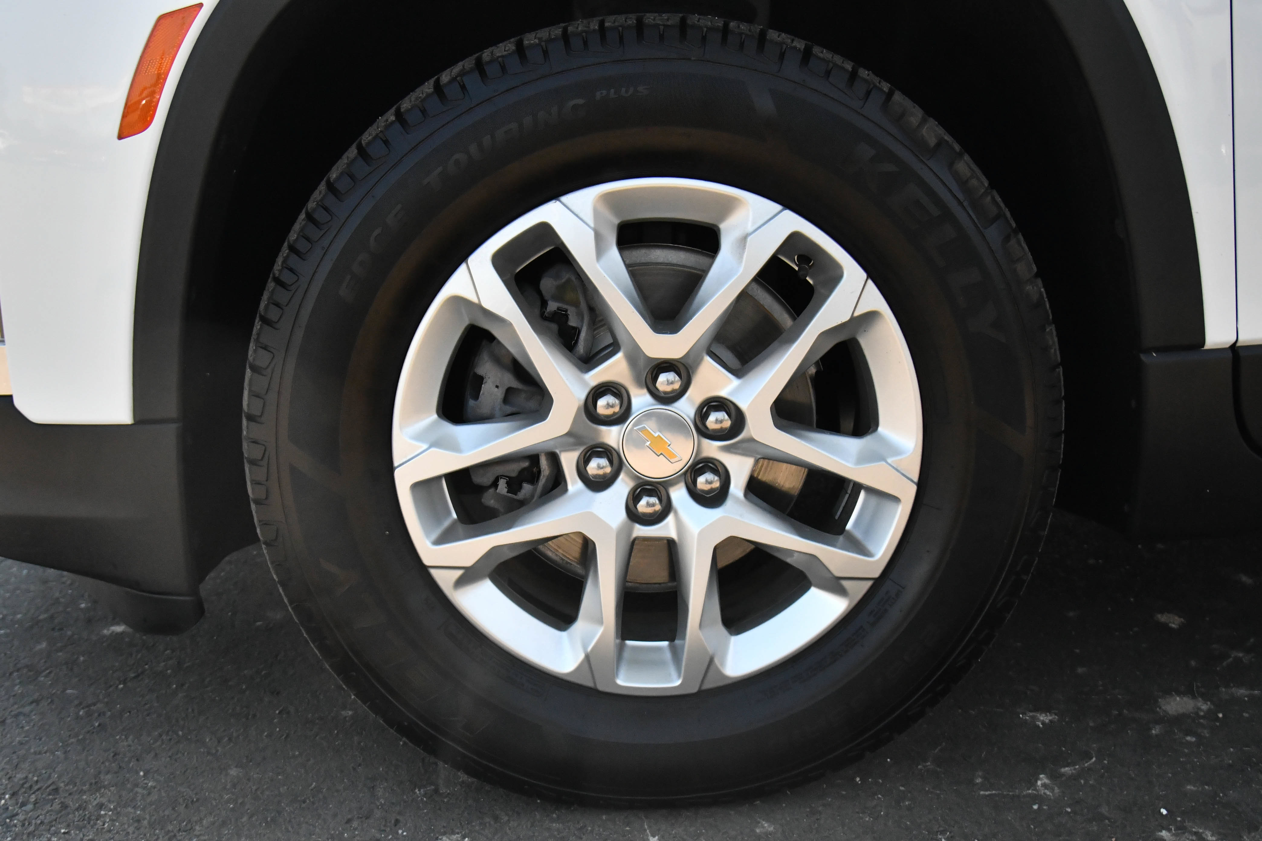 Used 2023 Chevrolet Traverse LS w/ LPO, Cargo Package FWD image 12