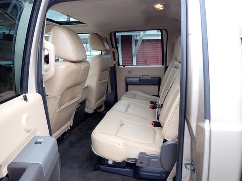 Used 2011 Ford F250 Lariat w/ Lariat Ultimate Pkg AWD/4WD image 8