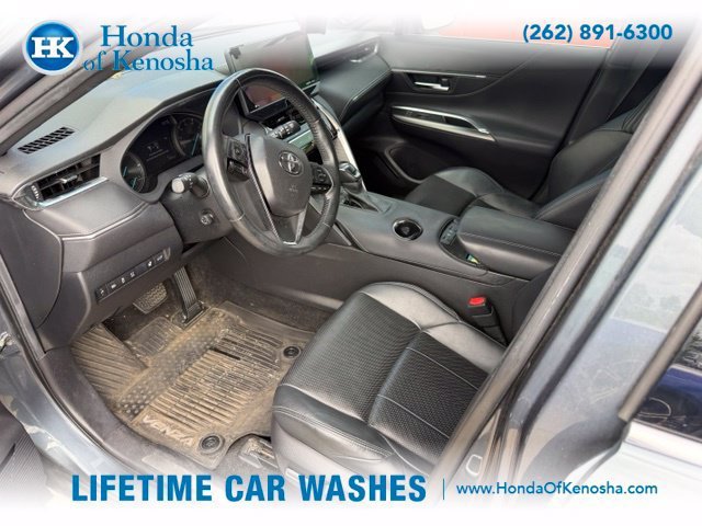 Used 2021 Toyota Venza Limited w/ Advanced Technology Package AWD/4WD image 5