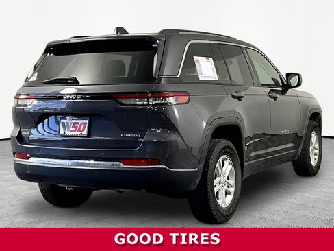 Used 2023 Jeep Grand Cherokee Laredo AWD/4WD image 6