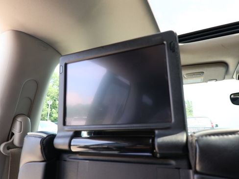Used 2023 Chrysler Pacifica Limited w/ Uconnect Theater Family Group AWD/4WD image 26