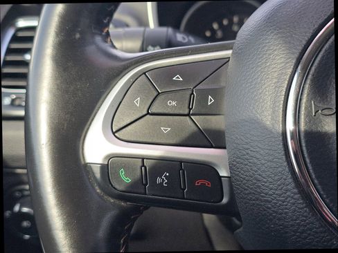 Used 2020 Jeep Compass Limited image 23