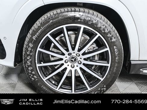 Used 2024 Mercedes-Benz GLS 580 4MATIC image 41