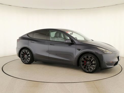Used 2022 Tesla Model Y Performance AWD/4WD image 8
