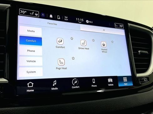 Used 2024 Chrysler Pacifica Touring-L FWD image 35