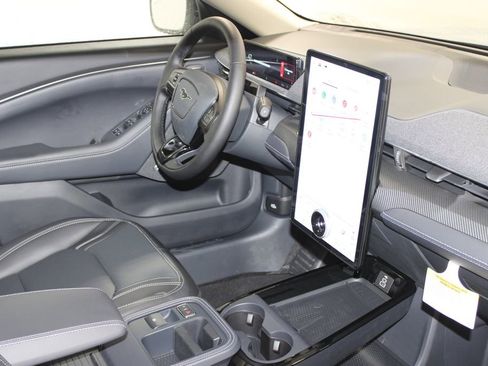 New 2025 Ford Mustang Mach-E Premium image 29