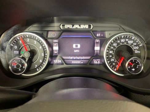 Used 2023 RAM 1500 Laramie AWD/4WD image 23