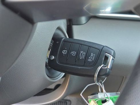 Used 2026 Hyundai Elantra SE FWD image 20