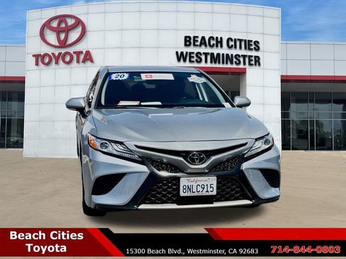 Certified 2020 Toyota Camry XSE FWD image 3
