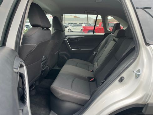 Used 2025 Toyota RAV4 LE AWD/4WD image 25