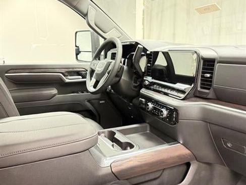 New 2026 GMC Sierra 2500 SLT w/ SLT Premium Package AWD/4WD image 15