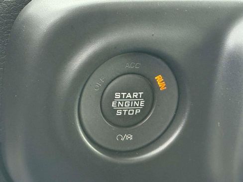 Used 2023 Jeep Wrangler Unlimited Sahara image 28