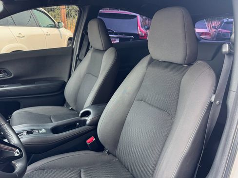 Used 2019 Honda HR-V Sport image 11
