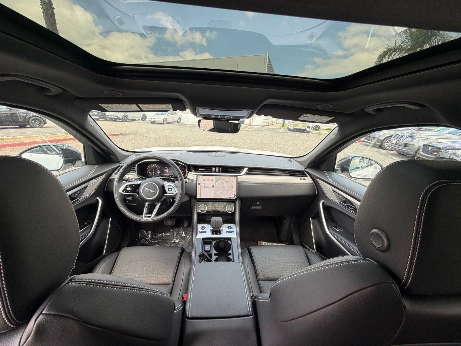 New 2026 Jaguar F-PACE R-Dynamic S AWD/4WD image 8