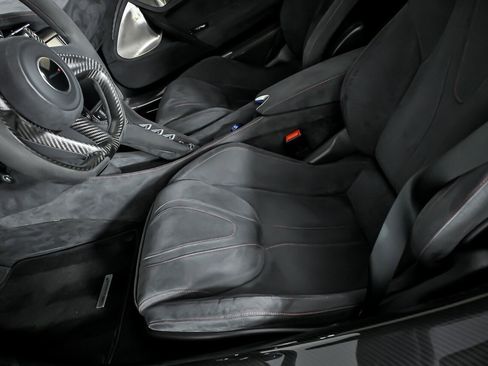 Used 2018 McLaren 720S Performance RWD image 22