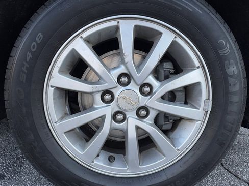 Used 2017 Chevrolet Sonic LT image 37