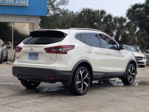 Used 2020 Nissan Rogue Sport SL FWD image 3