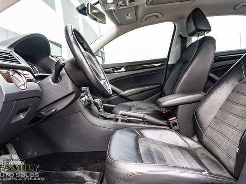 Used 2014 Volkswagen Passat TDI SEL Premium image 23