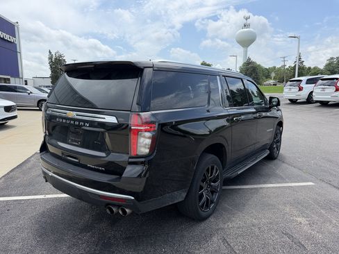 Used 2023 Chevrolet Suburban Premier AWD/4WD image 4