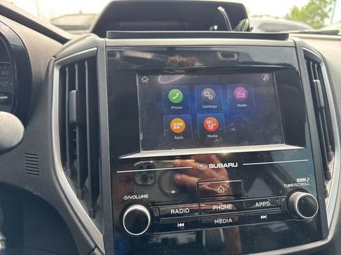 Used 2020 Subaru Crosstrek 2.0i image 10