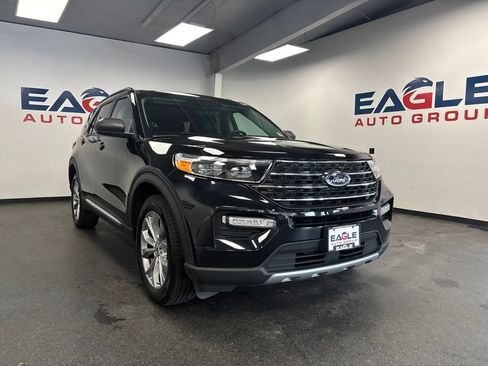 Used 2024 Ford Explorer XLT w/ Equipment Group 202A AWD/4WD image 2