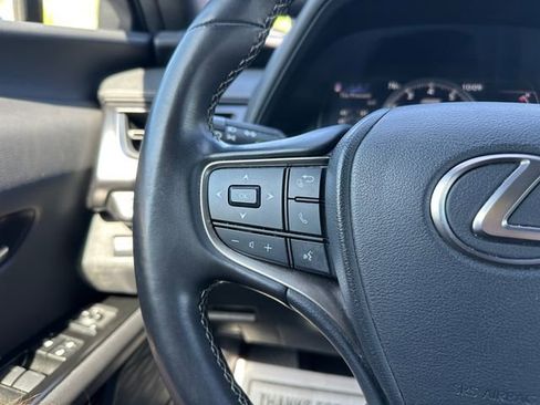 Used 2022 Lexus UX 200 w/ Accessory Package (Z1) FWD image 23